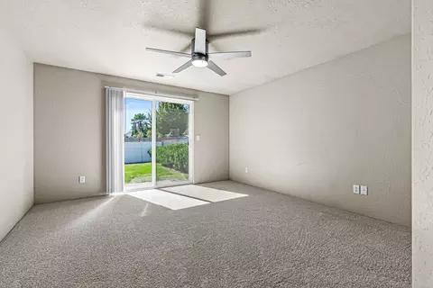 Bedroom - 816 Ash St, Central Point, OR 97502 photo 1 of 4