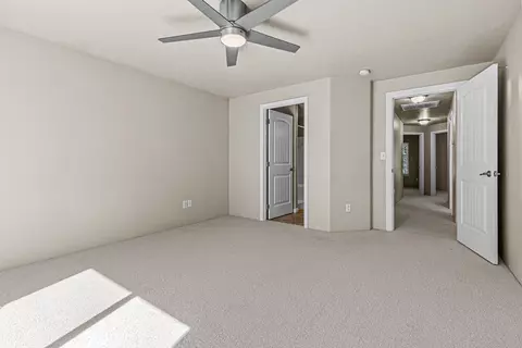 Bedroom - 816 Ash St, Central Point, OR 97502 photo 2 of 4