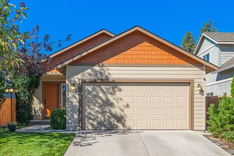 3223 NE Spring Creek Pl, Bend, OR 97701