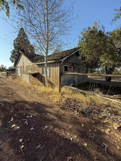Exterior - 65655 Cline Falls Rd, Bend, OR 97703 photo 2 of 4