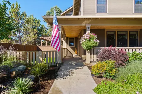 325 N Cowboy St, Sisters, OR 97759