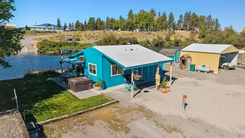 Exterior - 32314 Rivers Dr, Chiloquin, OR 97624 photo 5 of 16