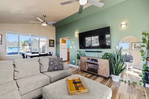 Living - 32314 Rivers Dr, Chiloquin, OR 97624 photo 1 of 2