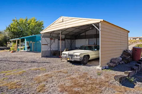 Exterior - 32314 Rivers Dr, Chiloquin, OR 97624 photo 12 of 16