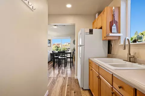 Kitchen - 32314 Rivers Dr, Chiloquin, OR 97624 photo 3 of 3