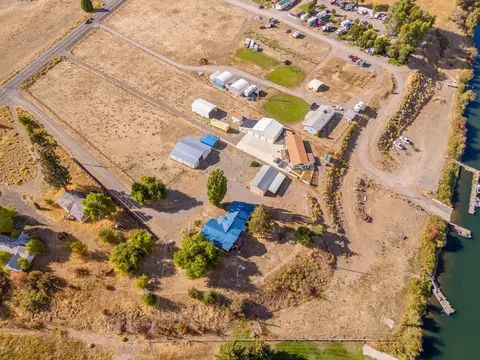 View/Area - 32311 Modoc Point Rd, Chiloquin, OR 97624 photo 19 of 24