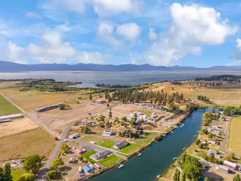 View/Area - 32311 Modoc Point Rd, Chiloquin, OR 97624 photo 16 of 24