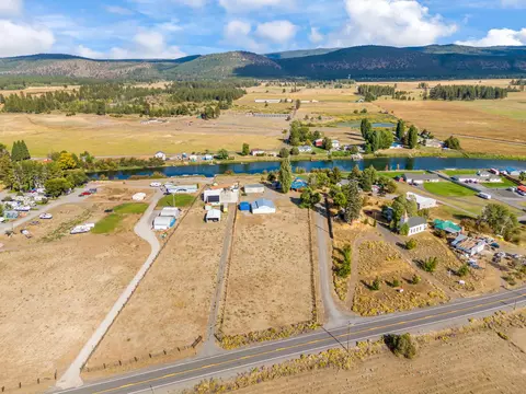 View/Area - 32311 Modoc Point Rd, Chiloquin, OR 97624 photo 8 of 24