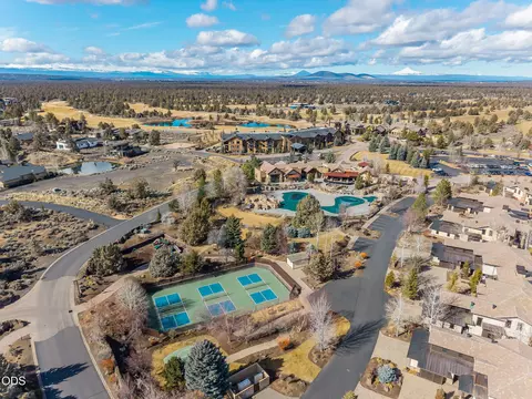 View/Area - 22936 Ghost Tree Ln, Bend, OR 97701 photo 5 of 5