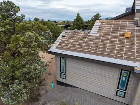 Exterior - 22936 Ghost Tree Ln, Bend, OR 97701 photo 4 of 32