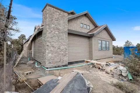 Exterior - 22936 Ghost Tree Ln, Bend, OR 97701 photo 24 of 32