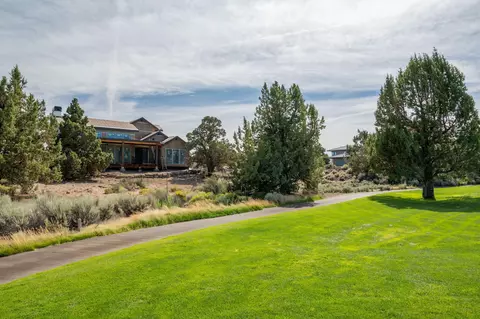 Exterior - 22936 Ghost Tree Ln, Bend, OR 97701 photo 16 of 32
