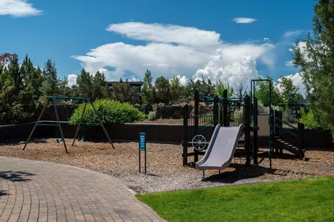 View/Area - 22936 Ghost Tree Ln, Bend, OR 97701 photo 11 of 13