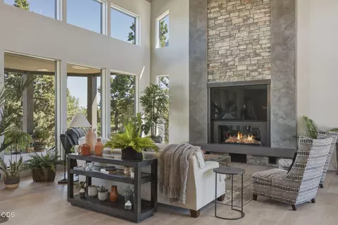 Living - 22936 Ghost Tree Ln, Bend, OR 97701 photo 2 of 4