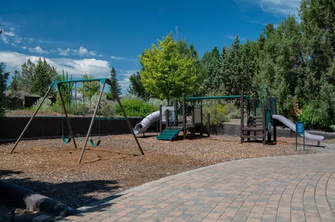 View/Area - 22936 Ghost Tree Ln, Bend, OR 97701 photo 12 of 13