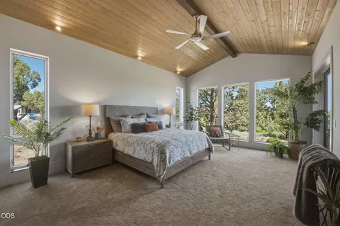 Bedroom - 22936 Ghost Tree Ln, Bend, OR 97701 photo 1 of 4