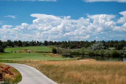 View/Area - 22936 Ghost Tree Ln, Bend, OR 97701 photo 6 of 13