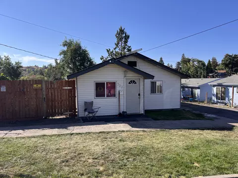 722 Donald St, Klamath Falls, OR 97601
