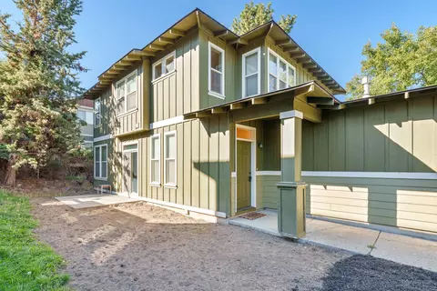 1102 NE Kayak Loop, Bend, OR 97701 photo 4
