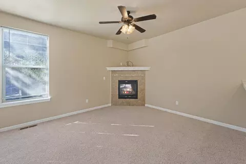 1102 NE Kayak Loop, Bend, OR 97701 photo 9