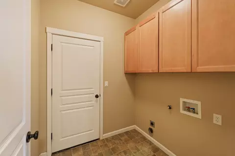 1102 NE Kayak Loop, Bend, OR 97701 photo 17
