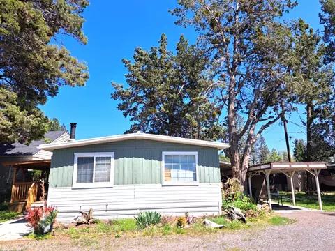 61280 Parrell Rd #10, Bend, OR 97702