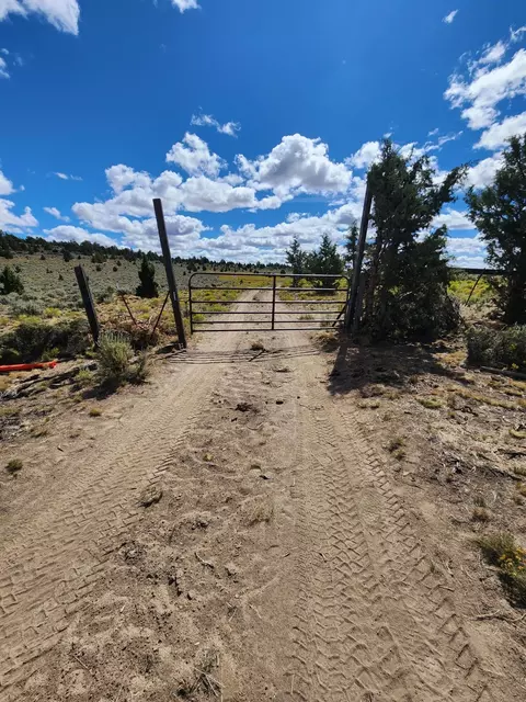 Fox Butte Road, Bend, OR 97701 photo 2
