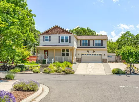 331 Patricia Ln, Eagle Point, OR 97524