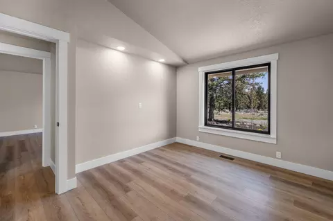 Bedroom - 21800 Katie Dr, Bend, OR 97701 photo 1 of 5