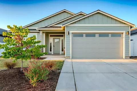 3775 Agate Meadows Ct, White City, OR 97503