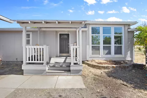 6600 Mcloughlin Dr, Central Point, OR 97502