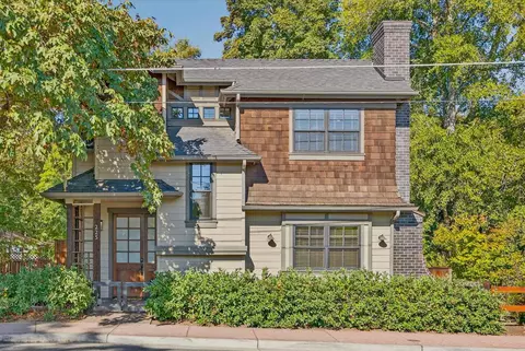 225 N Oregon St, Jacksonville, OR 97530