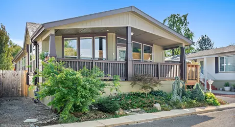 1055 N 5th St UNIT 120, Jacksonville, OR 97530