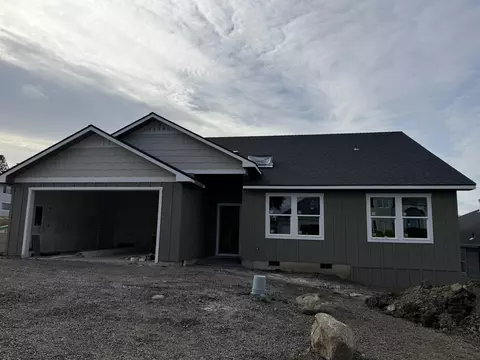 3362 Viewpoint Dr, Medford, OR 97504