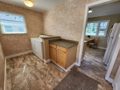 Other - 160 E St, Jacksonville, OR 97530 photo 1 of 4