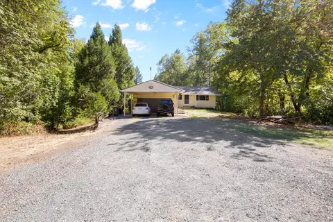 268 Pickett Creek Rd, Grants Pass, OR 97527