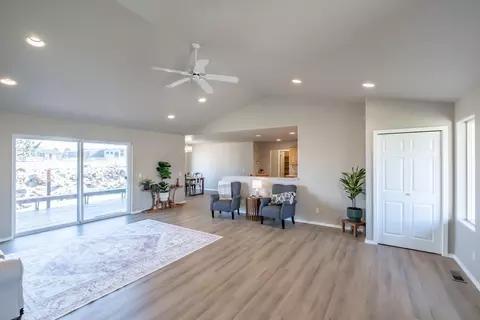 3365 NE Stonebrook Loop, Bend, OR 97701 photo 8
