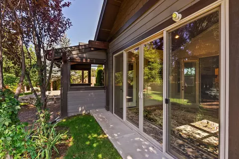 61245 Crescent Ct, Bend, OR 97702 photo 57
