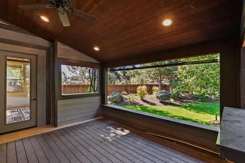 61245 Crescent Ct, Bend, OR 97702 photo 48