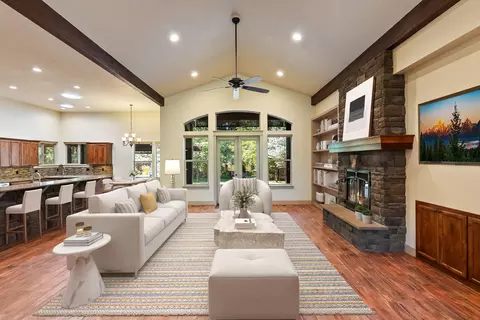 61245 Crescent Ct, Bend, OR 97702 photo 9