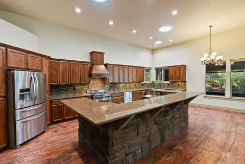 61245 Crescent Ct, Bend, OR 97702 photo 10