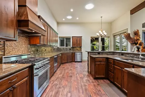 61245 Crescent Ct, Bend, OR 97702 photo 13