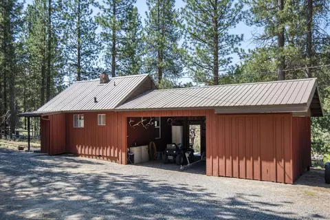 52027 Old Wickiup Rd, La Pine, OR 97739