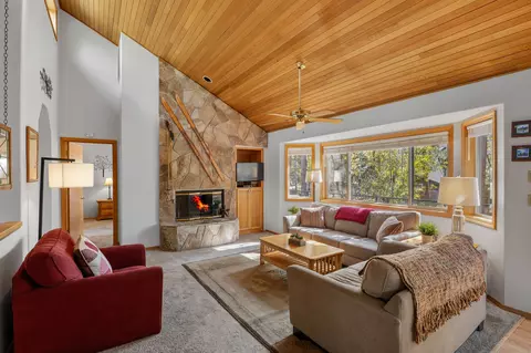 17789 Big Sky Ln #4, Sunriver, OR 97707