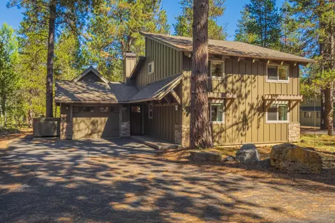 57478 Conifer Ln #7, Sunriver, OR 97707