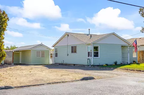 585 SW 1st St, Madras, OR 97741