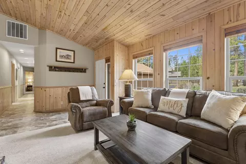Living - 18221 Oregon Loop #40, Sunriver, OR 97707 photo 1 of 4