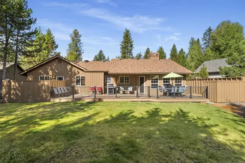 Exterior - 18221 Oregon Loop #40, Sunriver, OR 97707 photo 3 of 7