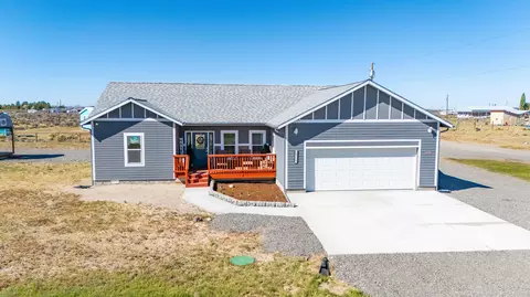 57654 Christmas Tree Rd, Christmas Valley, OR 97641