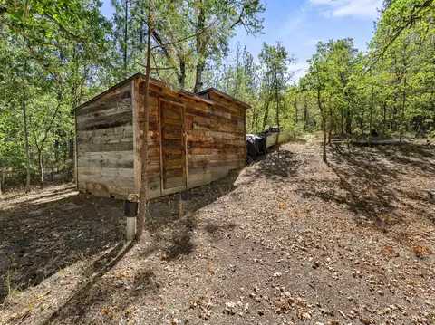Exterior - 798 Covered Bridge Rd, Rogue River, OR 97537 photo 9 of 17